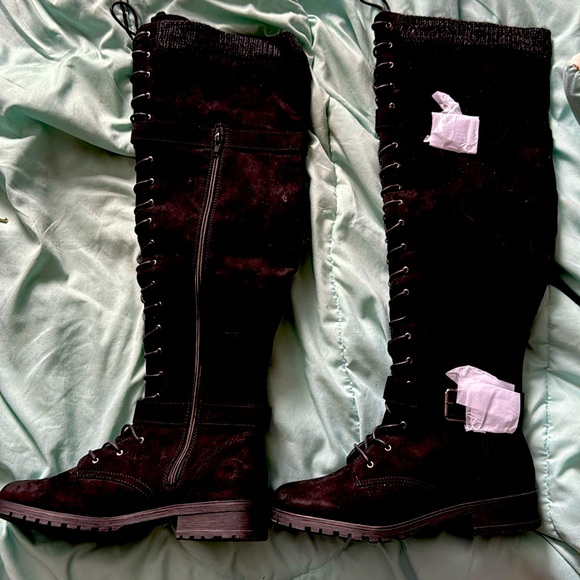 Winter boots, knee high - Picture 1 of 2